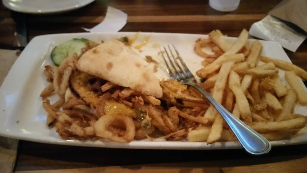 Applebees Grill + Bar | restaurant | 1255 Raritan Rd Unit #310, Clark, NJ 07066, USA | 7323811429 OR +1 732-381-1429