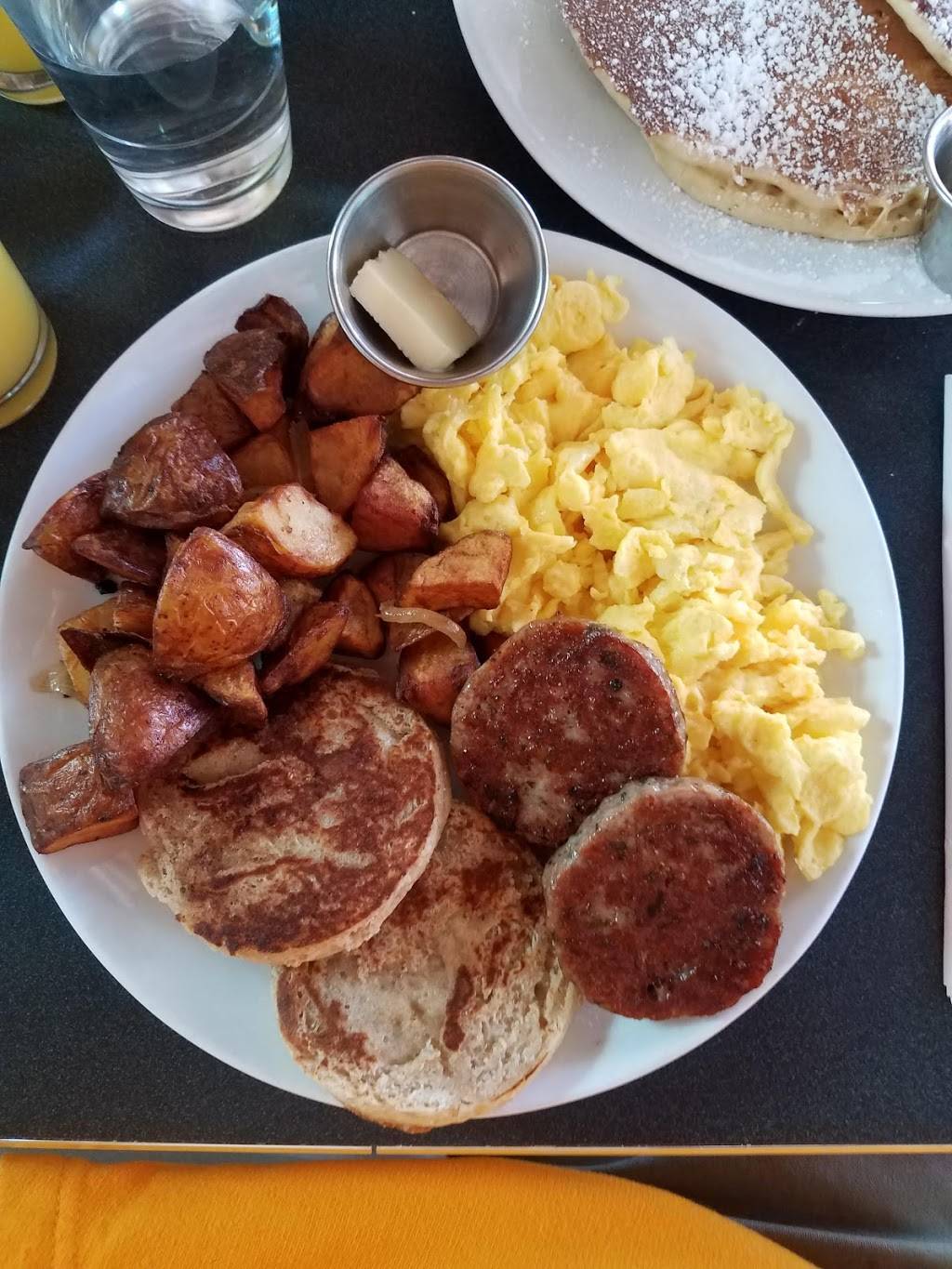 Little Dipper | restaurant | 669 Centre St, Jamaica Plain, MA 02130, USA | 6175249217 OR +1 617-524-9217