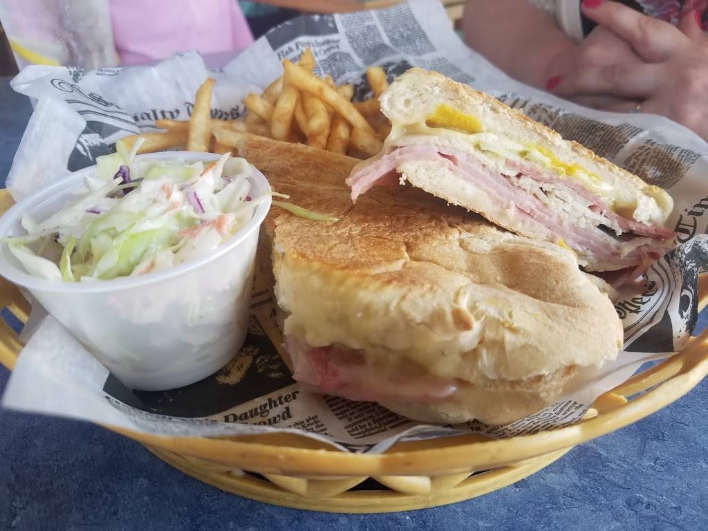 Hurricane Hanks | restaurant | 5346 Gulf Dr, Holmes Beach, FL 34217, USA | 9417785788 OR +1 941-778-5788