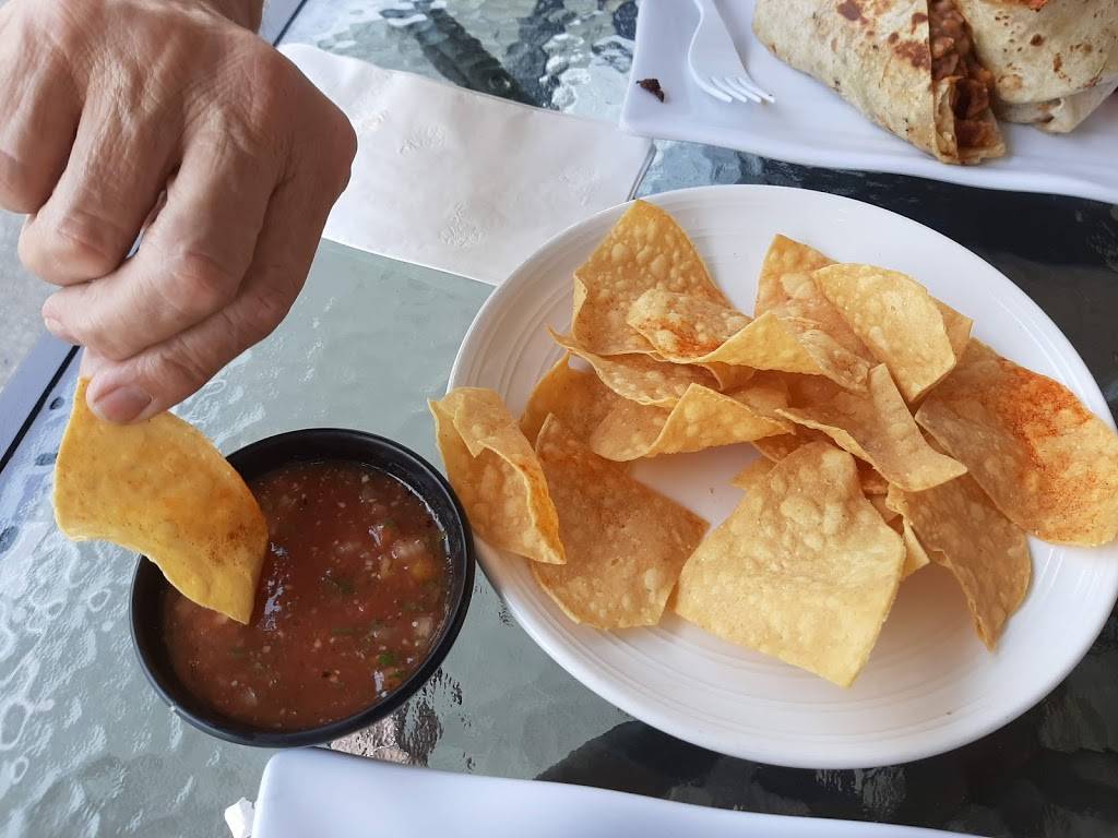 Sol y Luna Cocina Mexicana | restaurant | 1910 Oak Park Blvd, Pleasant Hill, CA 94523, USA | 9254374368 OR +1 925-437-4368