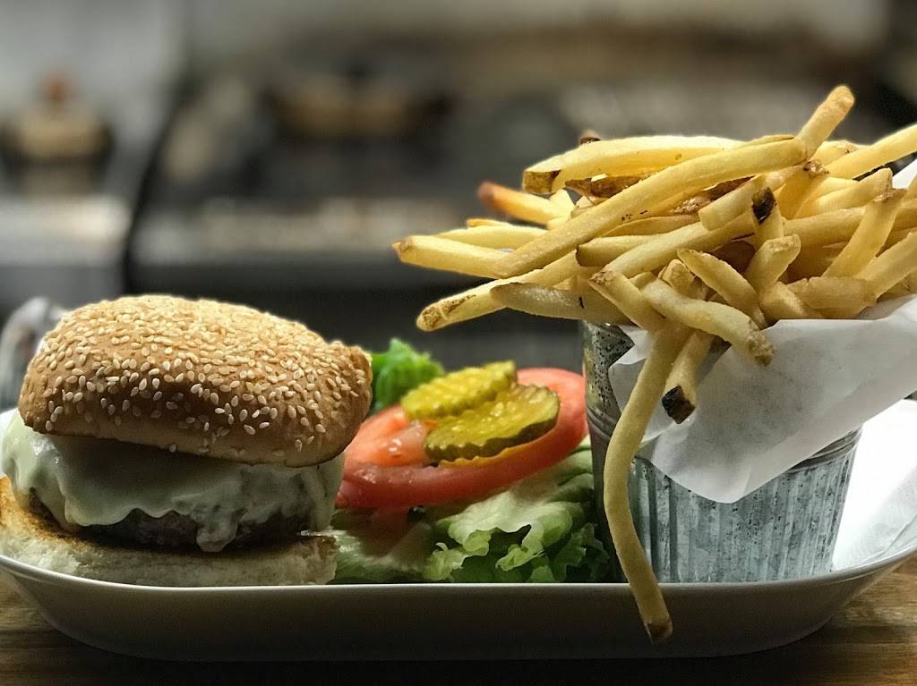 Sea House | restaurant | 765 Boston Post Rd, Madison, CT 06443, USA | 2034212459 OR +1 203-421-2459