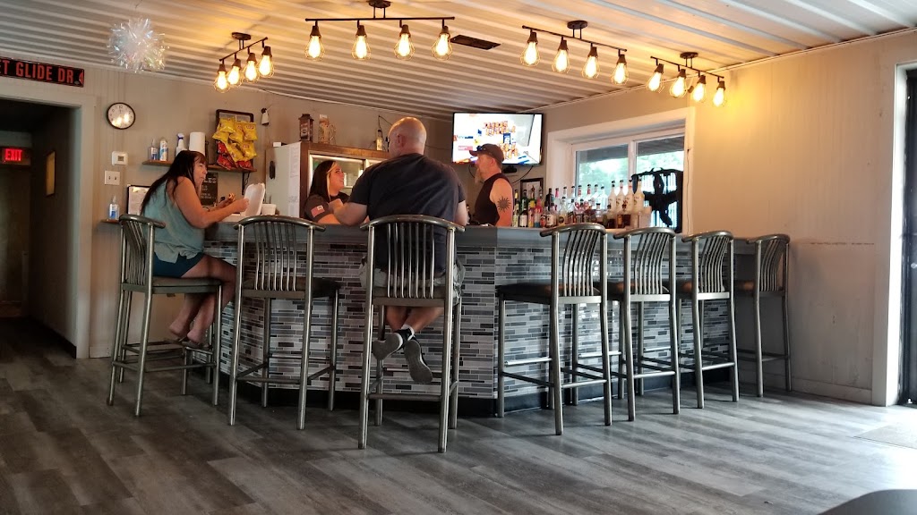 The Side Pocket Bar and Grill | restaurant | 1538 Indiana Ave, New Castle, IN 47362, USA | 7653882138 OR +1 765-388-2138