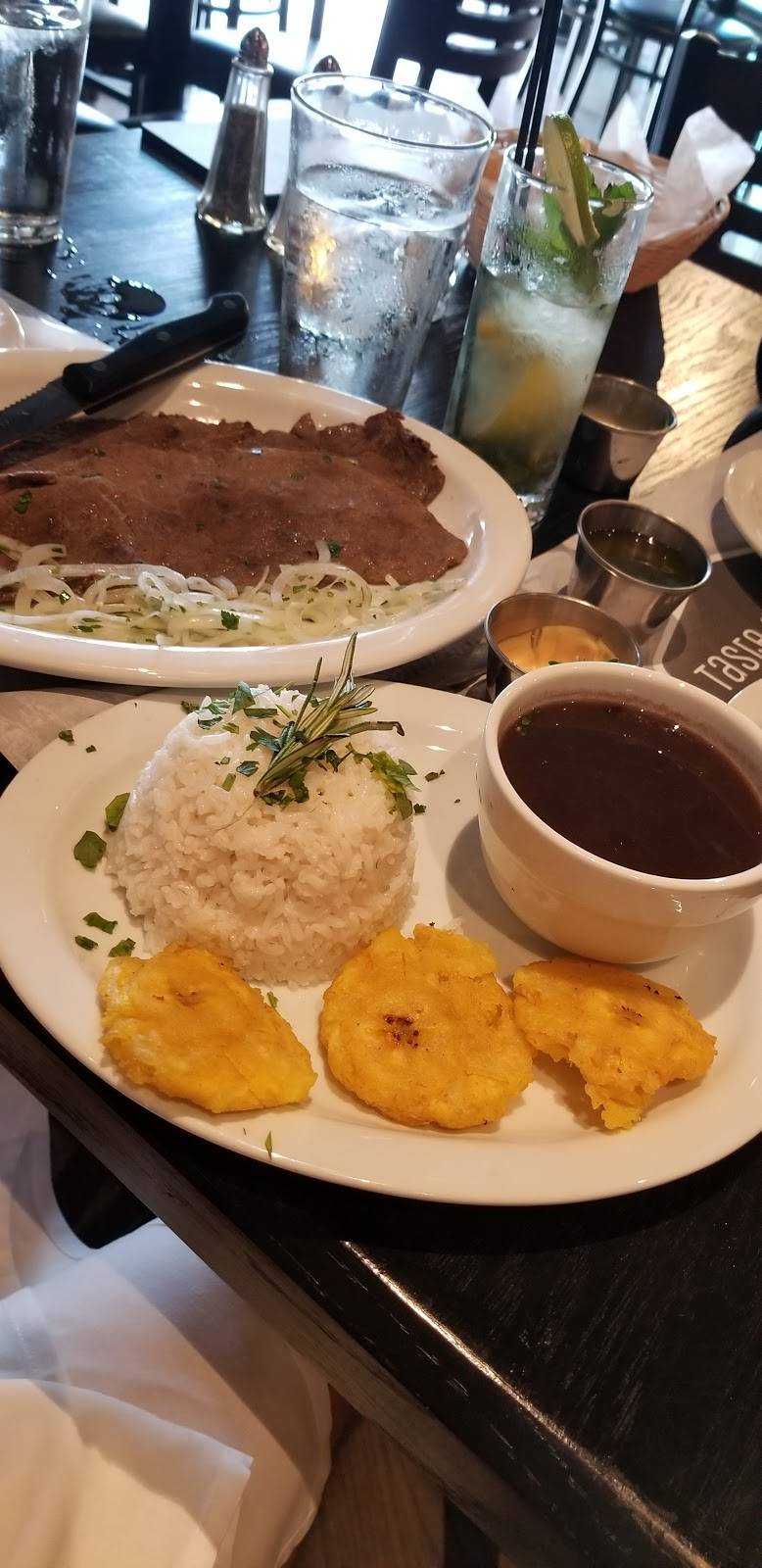 Taste of Havana | restaurant | 2529 N Milwaukee Ave, Chicago, IL 60647, USA | 3122731774 OR +1 312-273-1774