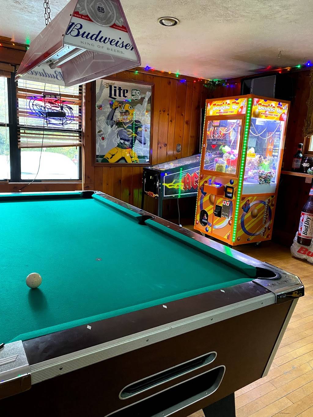 Johnny Gs Fishing Hole | restaurant | 6962 Co Rd M, Sturgeon Bay, WI 54235, USA | 9207439814 OR +1 920-743-9814