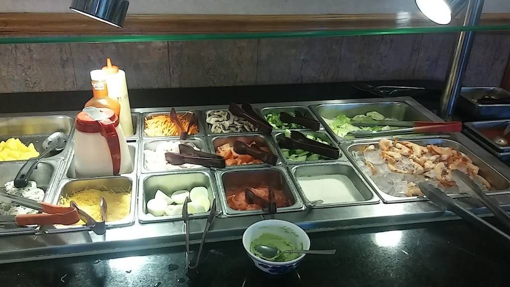 Golden Palace | restaurant | 929 S Main St, Farmville, VA 23901, USA | 4343929989 OR +1 434-392-9989