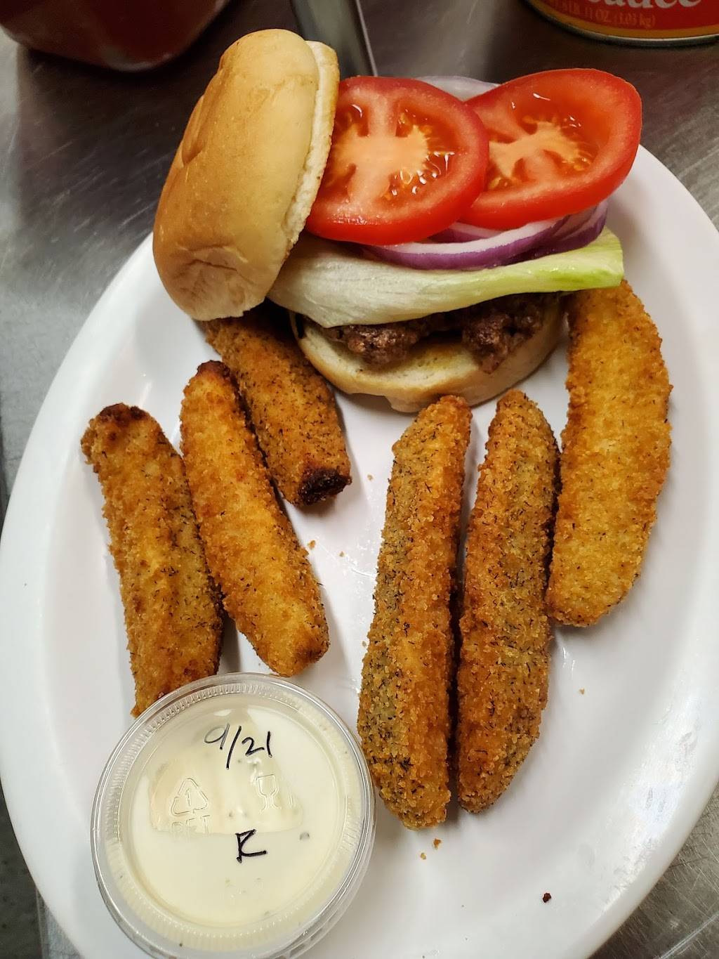 SWARM Sports Bar & Grille | restaurant | 108 E 1st St, Sumner, IA 50674, USA | 3193274145 OR +1 319-327-4145