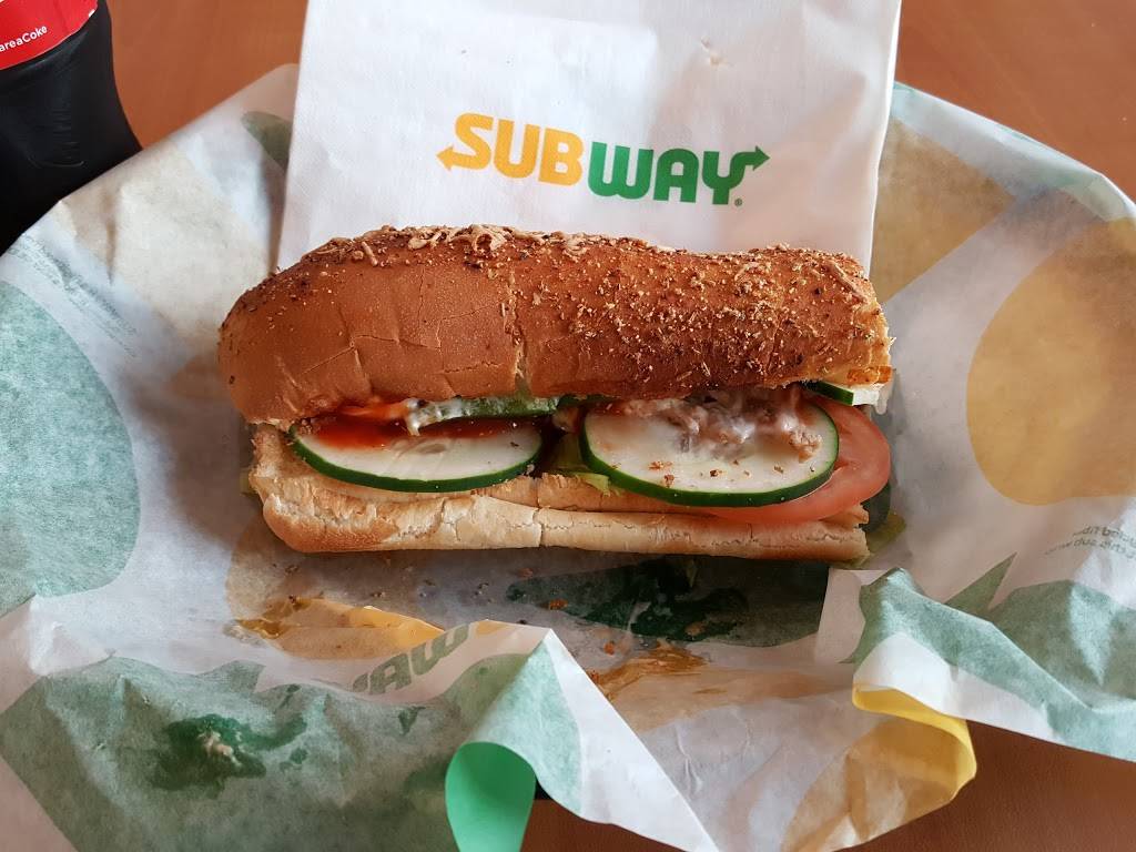 Subway | restaurant | 36 Vanderbilt Ave, Norwood, MA 02062, USA | 7812695474 OR +1 781-269-5474