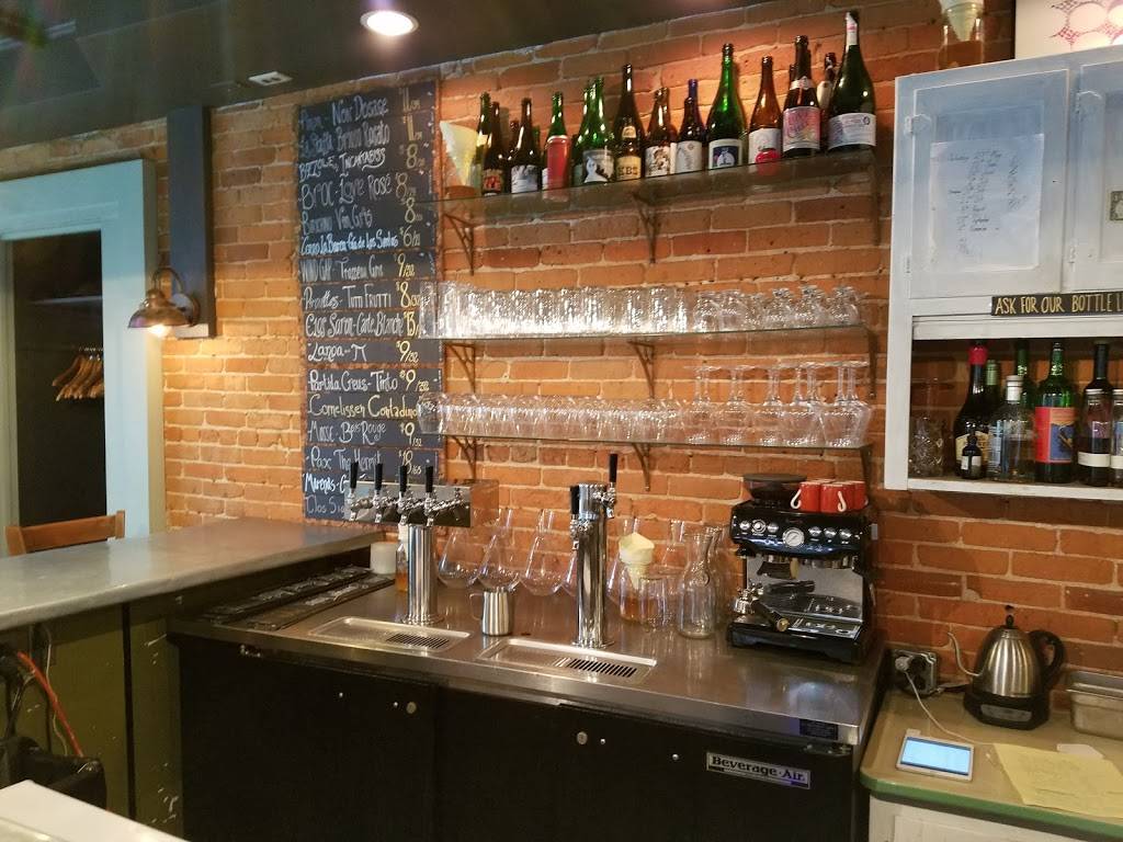 Fortnight Wine Bar | restaurant | 187 Mathewson St, Providence, RI 02903, USA | 4015723355 OR +1 401-572-3355