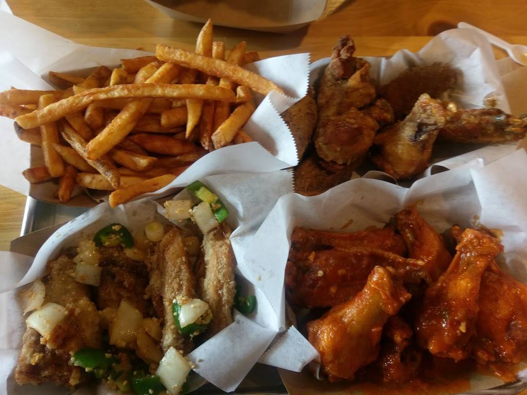 Fire Wings South Sac | restaurant | 8785 Center Pkwy #B180, Sacramento, CA 95823, USA | 9166271050 OR +1 916-627-1050