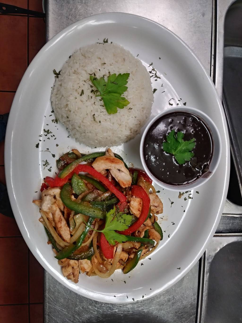 La Casa del Pan con Pan Restaurant | restaurant | 4960 NW 165th St Bay 7, Hialeah, FL 33014, USA | 3056262555 OR +1 305-626-2555