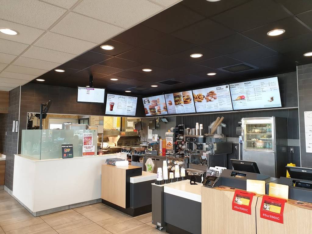 McDonalds | cafe | 2250 Flint Hill Dr, Dubuque, IA 52003, USA | 5635838286 OR +1 563-583-8286