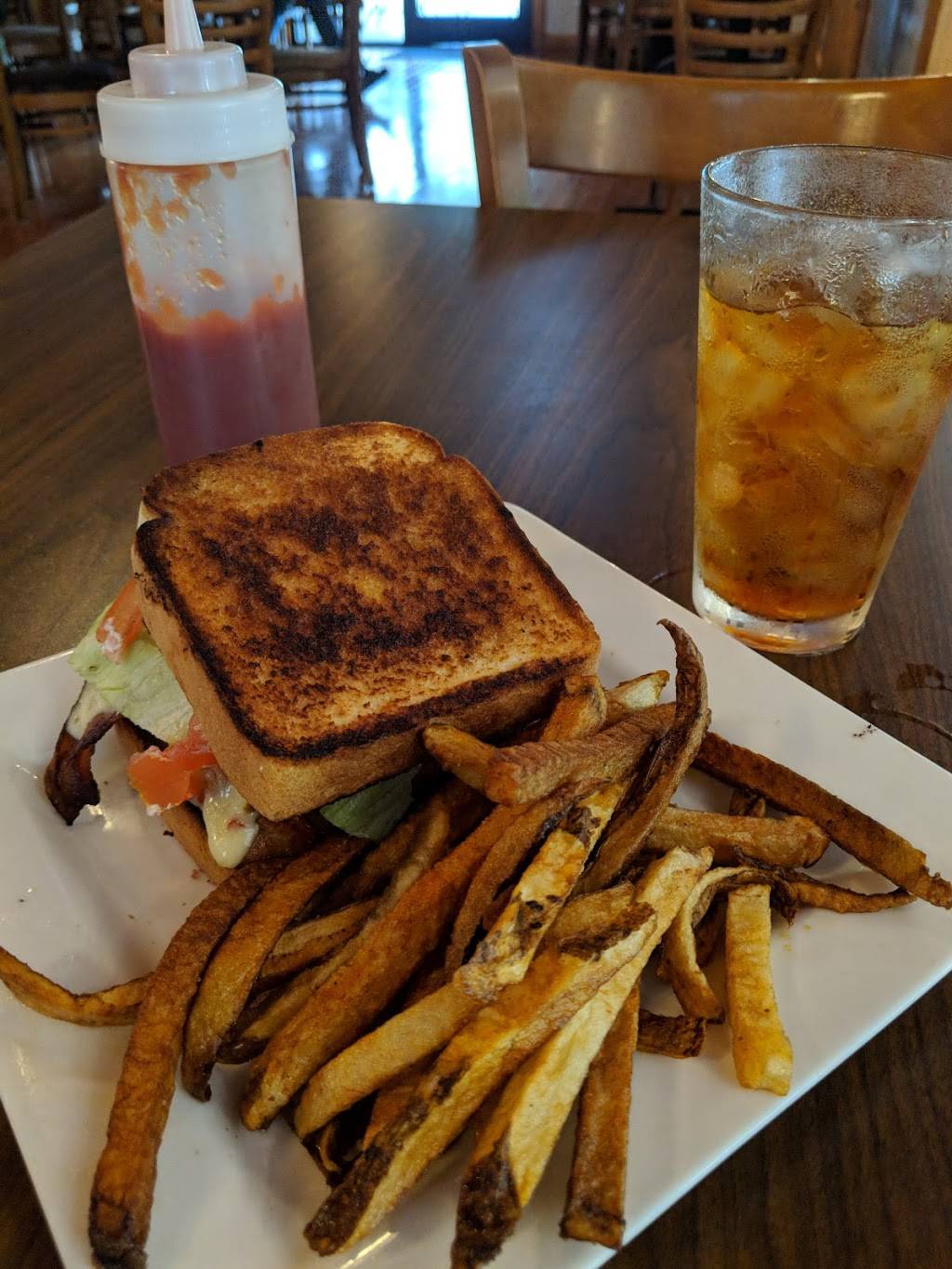 Almost on The Lake | restaurant | 3600 W, NC-268, Wilkesboro, NC 28697, USA | 3369215253 OR +1 336-921-5253