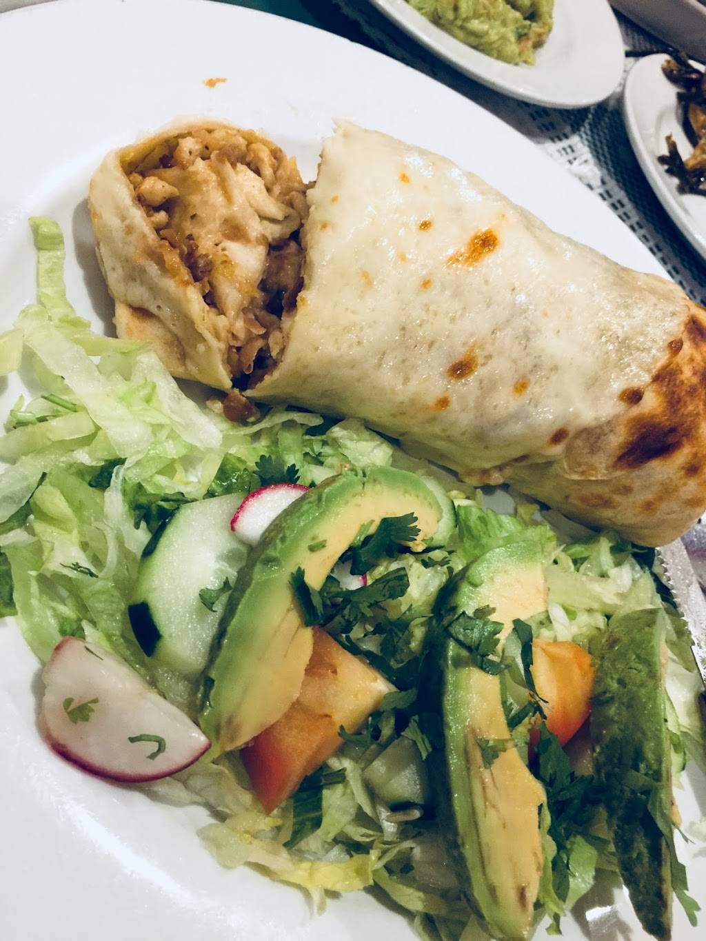 Paraiso Restaurant | restaurant | 1024 Madison Ave, Bridgeport, CT 06606, USA | 2033829679 OR +1 203-382-9679