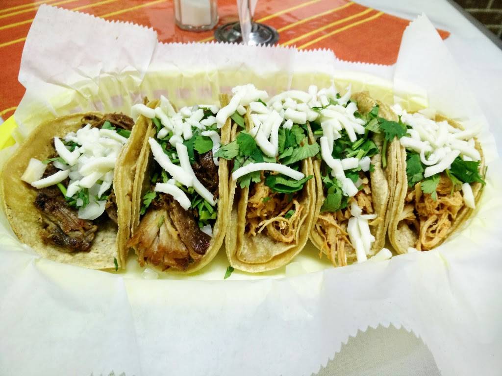 Los Tacos | restaurant | 131 W Sunset Dr, Waukesha, WI 53189, USA | 2628753556 OR +1 262-875-3556