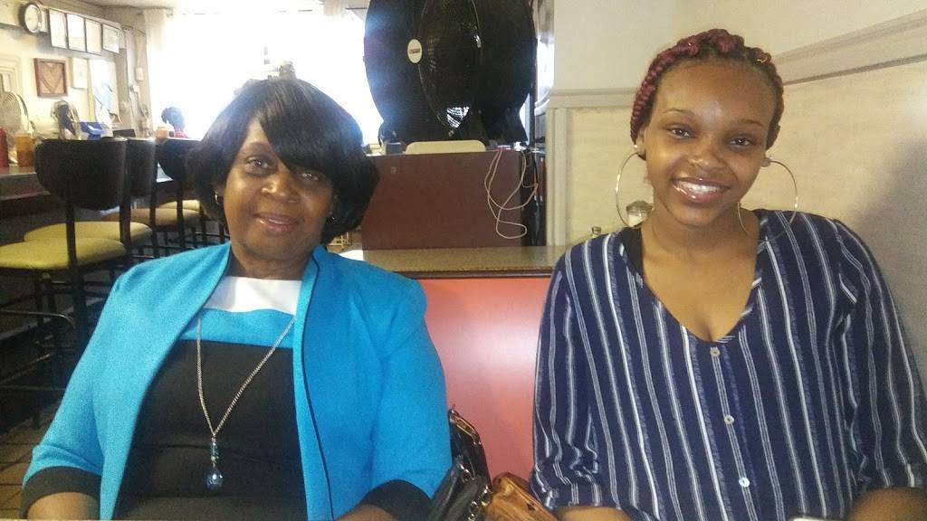 Simply Good Food | restaurant | 5741 Woodland Ave, Philadelphia, PA 19143, USA | 2157291622 OR +1 215-729-1622