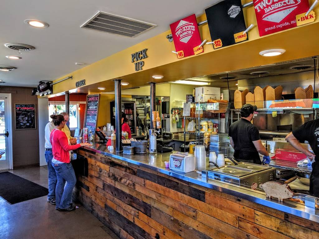 Two Scotts Barbecue | restaurant | 536 Leonard St NW, Grand Rapids, MI 49504, USA | 6166086756 OR +1 616-608-6756