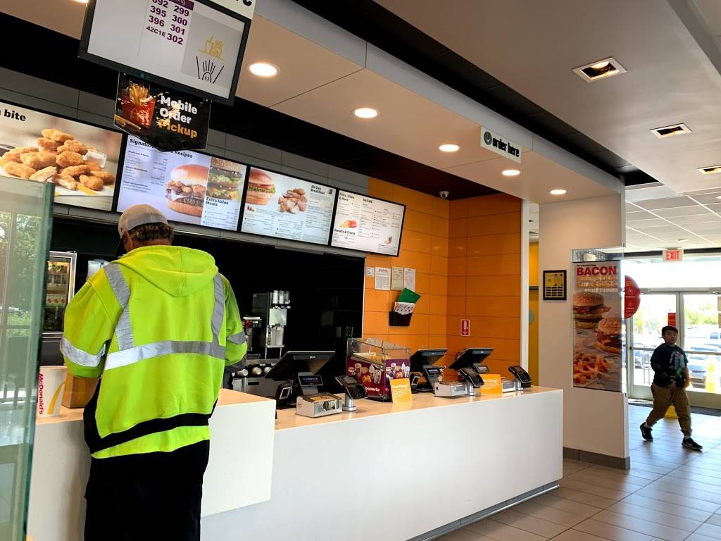 McDonalds | cafe | 10990 N Stelling Rd, Cupertino, CA 95014, USA | 4082557576 OR +1 408-255-7576