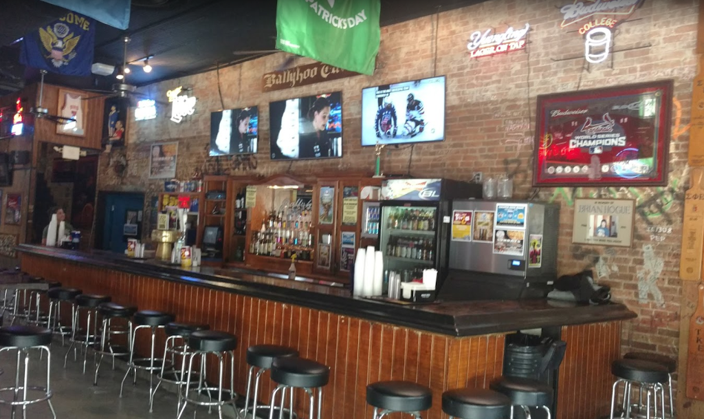 Ballyhoo Tavern & Pizza King | night club | 900 Chestnut St, Terre Haute, IN 47807, USA | 8122323939 OR +1 812-232-3939