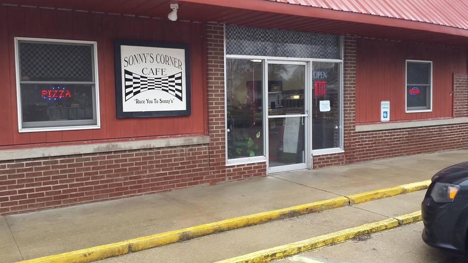 Sonnys Corner Cafe and Pizzeria | restaurant | 302 N Gray St, Sidell, IL 61876, USA | 2172889351 OR +1 217-288-9351
