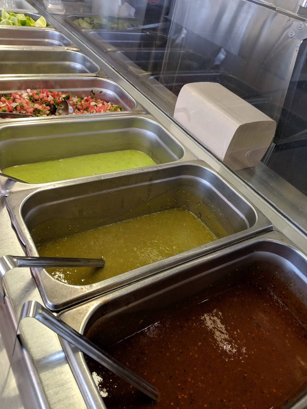 Daniels Tacos | restaurant | 5105, 15307 Parthenia St, North Hills, CA 91343, USA | 8188927970 OR +1 818-892-7970