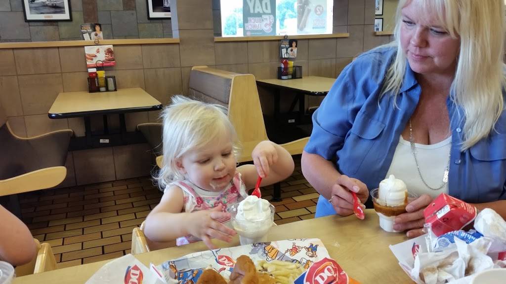 Dairy Queen Grill & Chill | restaurant | 912 Bellefonte Rd, Flatwoods, KY 41139, USA | 6068362831 OR +1 606-836-2831