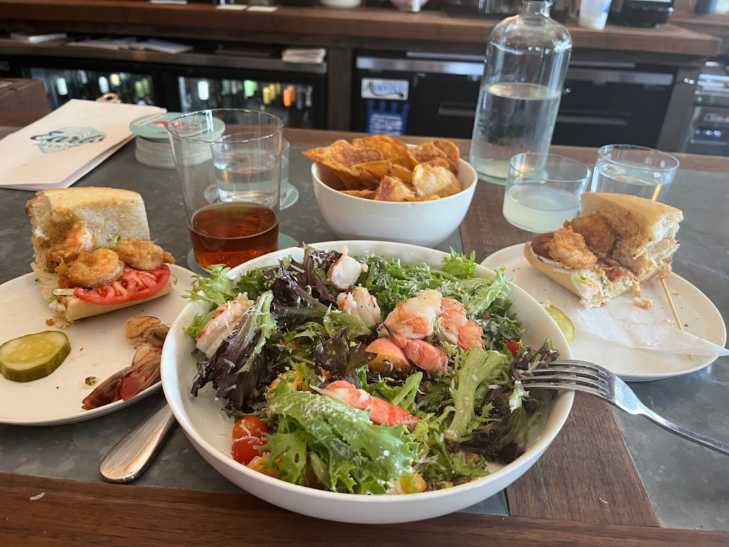 Earls Premier | restaurant | 651 E 59th St, Kansas City, MO 64110, USA | 8162553600 OR +1 816-255-3600