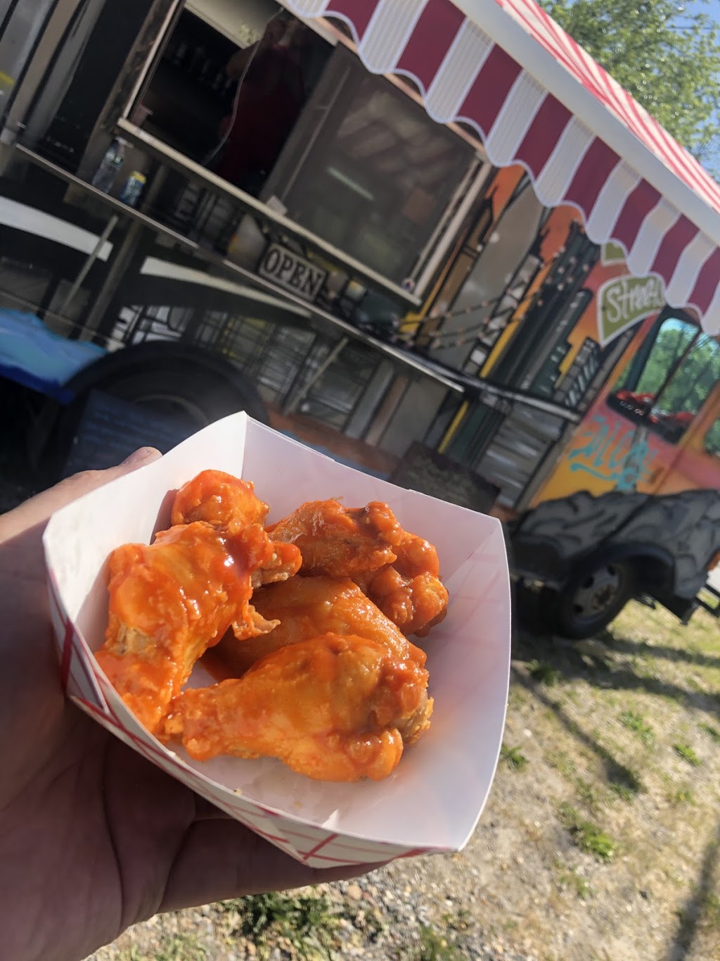 City Streets Eatery | restaurant | 372 Middle Country Rd, Middle Island, NY 11953, USA | 6315699738 OR +1 631-569-9738