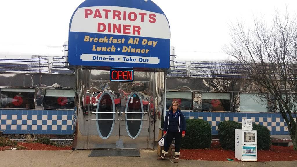 Patriots Diner | restaurant | 65 Founders Dr, Woonsocket, RI 02895, USA | 4017656900 OR +1 401-765-6900