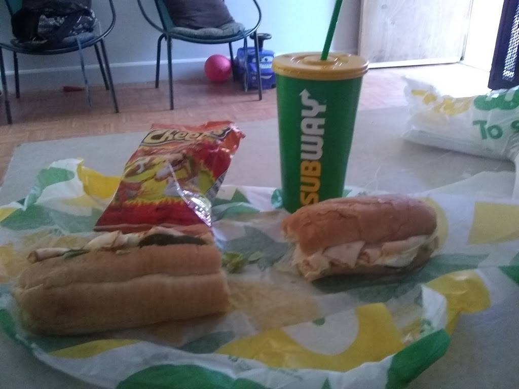 Subway Restaurants | restaurant | 7116 Atlantic Ave, Bell, CA 90201, USA | 3235609800 OR +1 323-560-9800