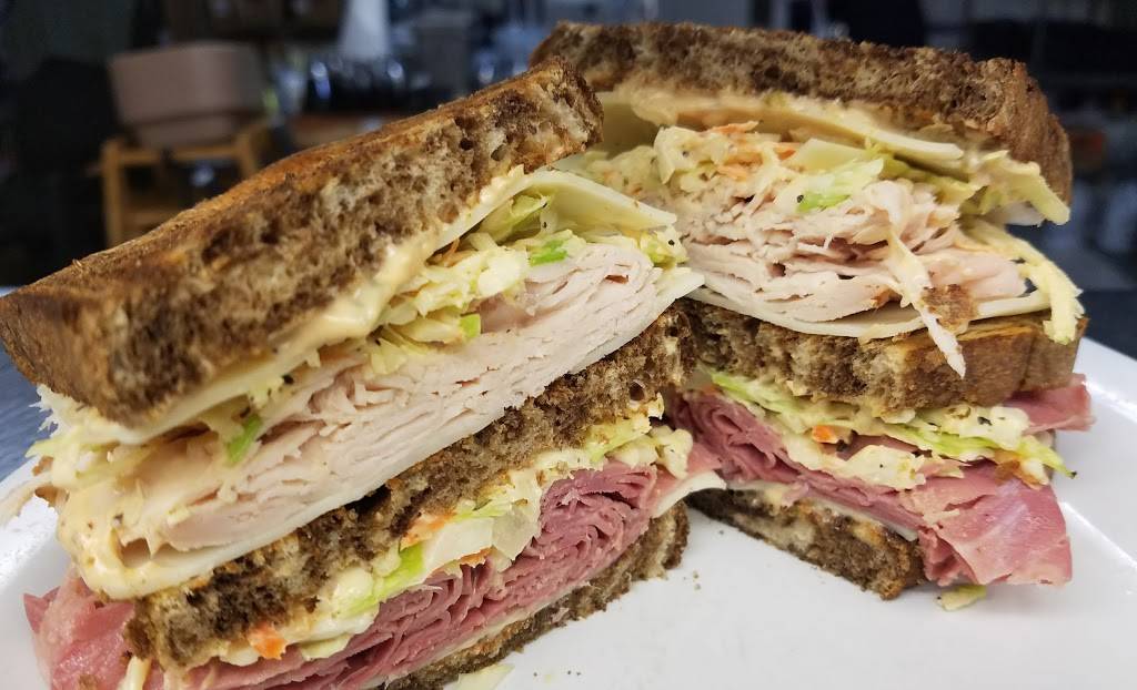 Flapjacks Cafe | restaurant | 810 E Venice Ave, Venice, FL 34285, USA | 9414801020 OR +1 941-480-1020