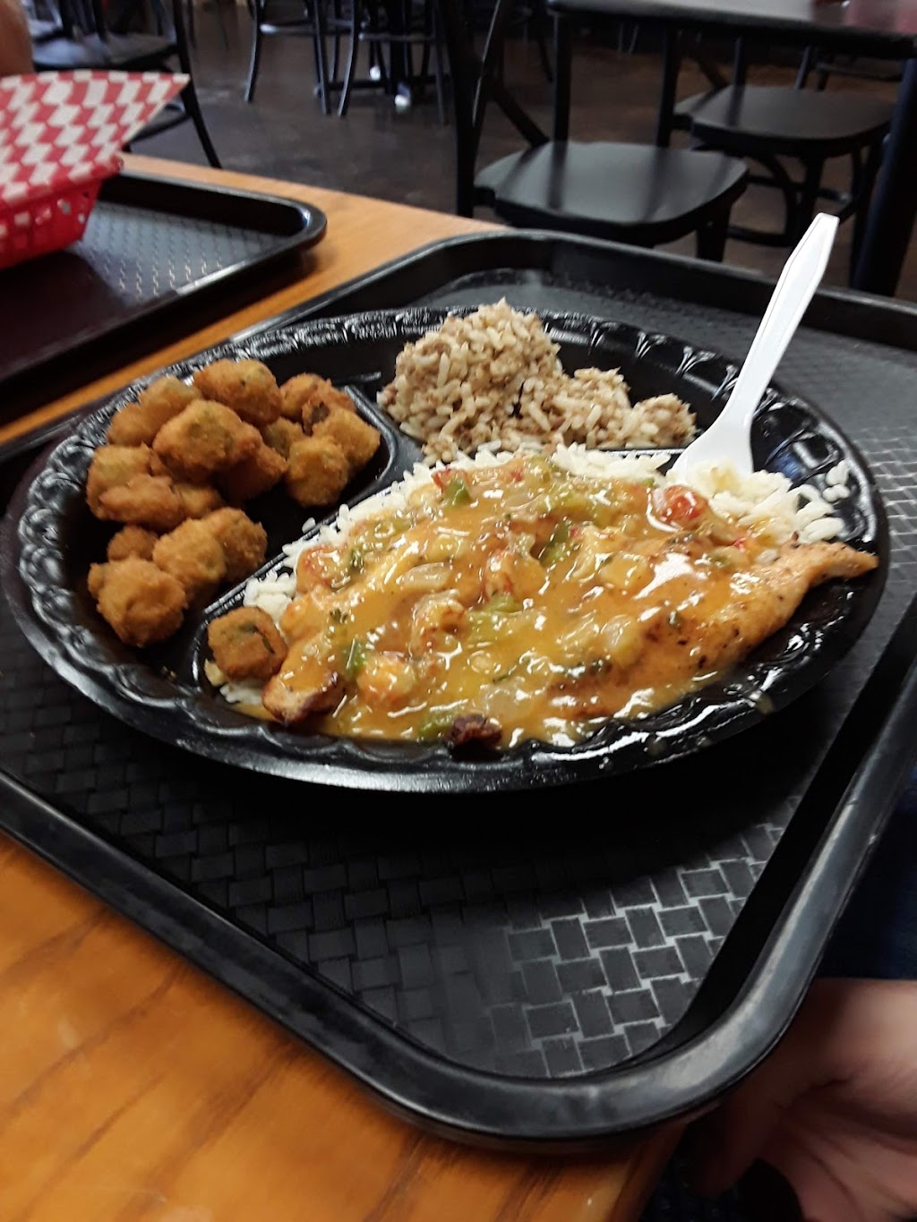 Mels diner + Shays crawfish shack | restaurant | 3639 Front St, Winnsboro, LA 71295, USA | 3183725573 OR +1 318-372-5573