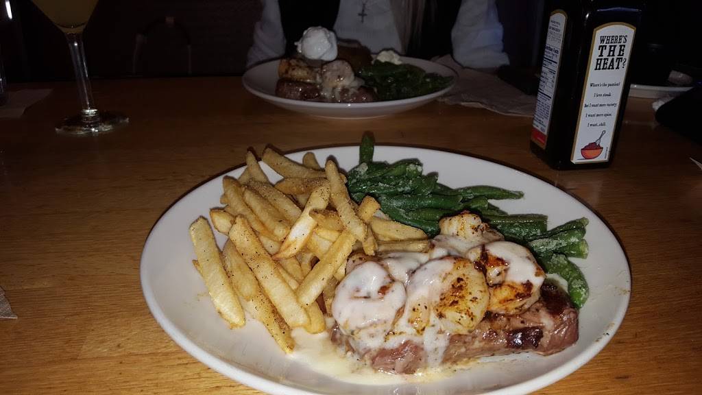 Applebees Grill + Bar | restaurant | 109 S Memorial Dr, New Castle, IN 47362, USA | 7655214275 OR +1 765-521-4275