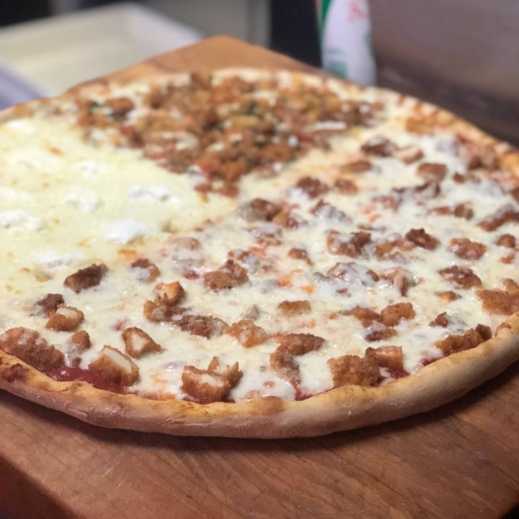 Renatos Pizza | restaurant | 36 S Maple Ave, Ridgewood, NJ 07450, USA | 2016523554 OR +1 201-652-3554