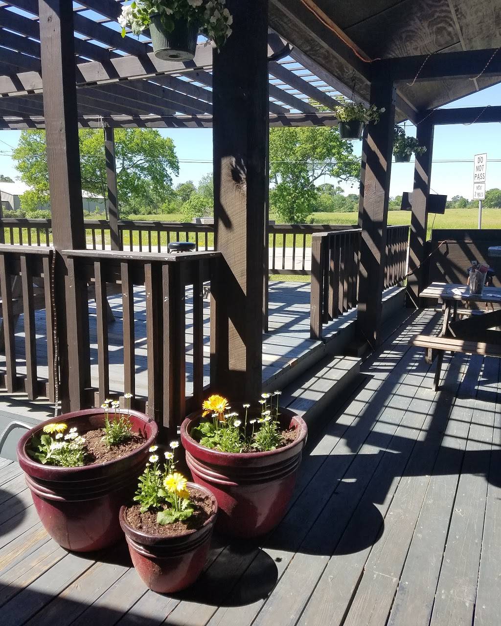 The Yellow Retriever Pub & Grill | night club | 19743 Farm to Market Rd 1488, Magnolia, TX 77355, USA | 2812597460 OR +1 281-259-7460