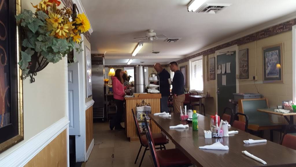 Reedy Fork Diner | restaurant | 4715 N Ohenry Blvd, Greensboro, NC 27405, USA | 3366211124 OR +1 336-621-1124