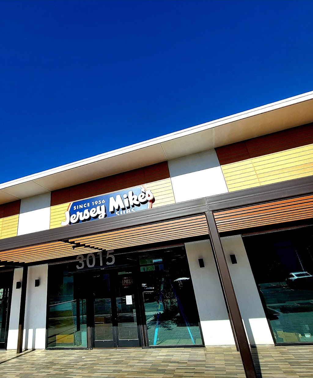 Jersey Mikes Subs | meal takeaway | 3015 N Hollywood Way, Burbank, CA 91505, USA | 8186479711 OR +1 818-647-9711