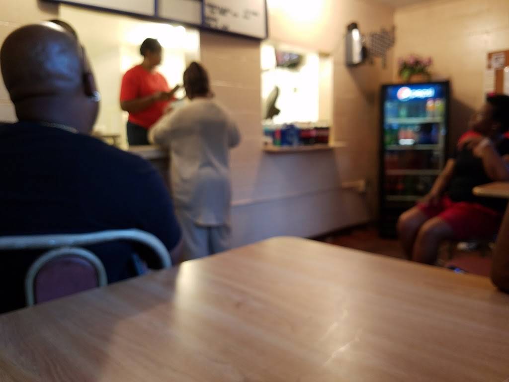 J & B Fish & Barbecue | restaurant | 1406 Crescent Ridge Rd NE, Tuscaloosa, AL 35404, USA | 2055564754 OR +1 205-556-4754