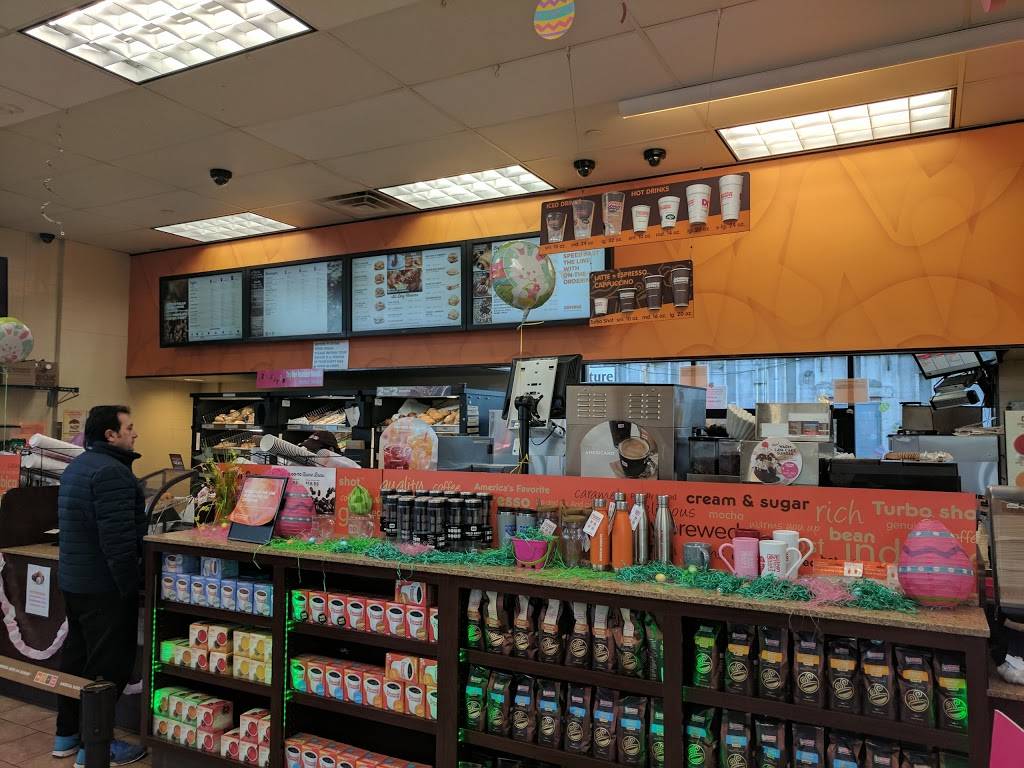 Dunkin Donuts | cafe | 2109 Broadhollow Rd, Farmingdale, NY 11735, USA | 6313930910 OR +1 631-393-0910