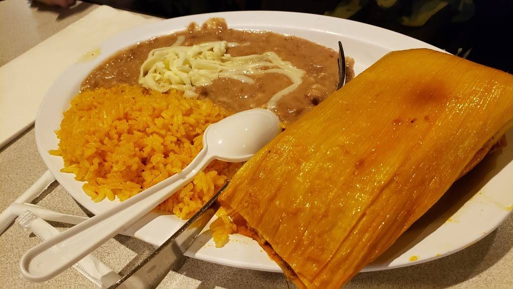 Los Burritos Mexicanos | restaurant | 118 North Ave, Villa Park, IL 60181, USA | 6308322874 OR +1 630-832-2874