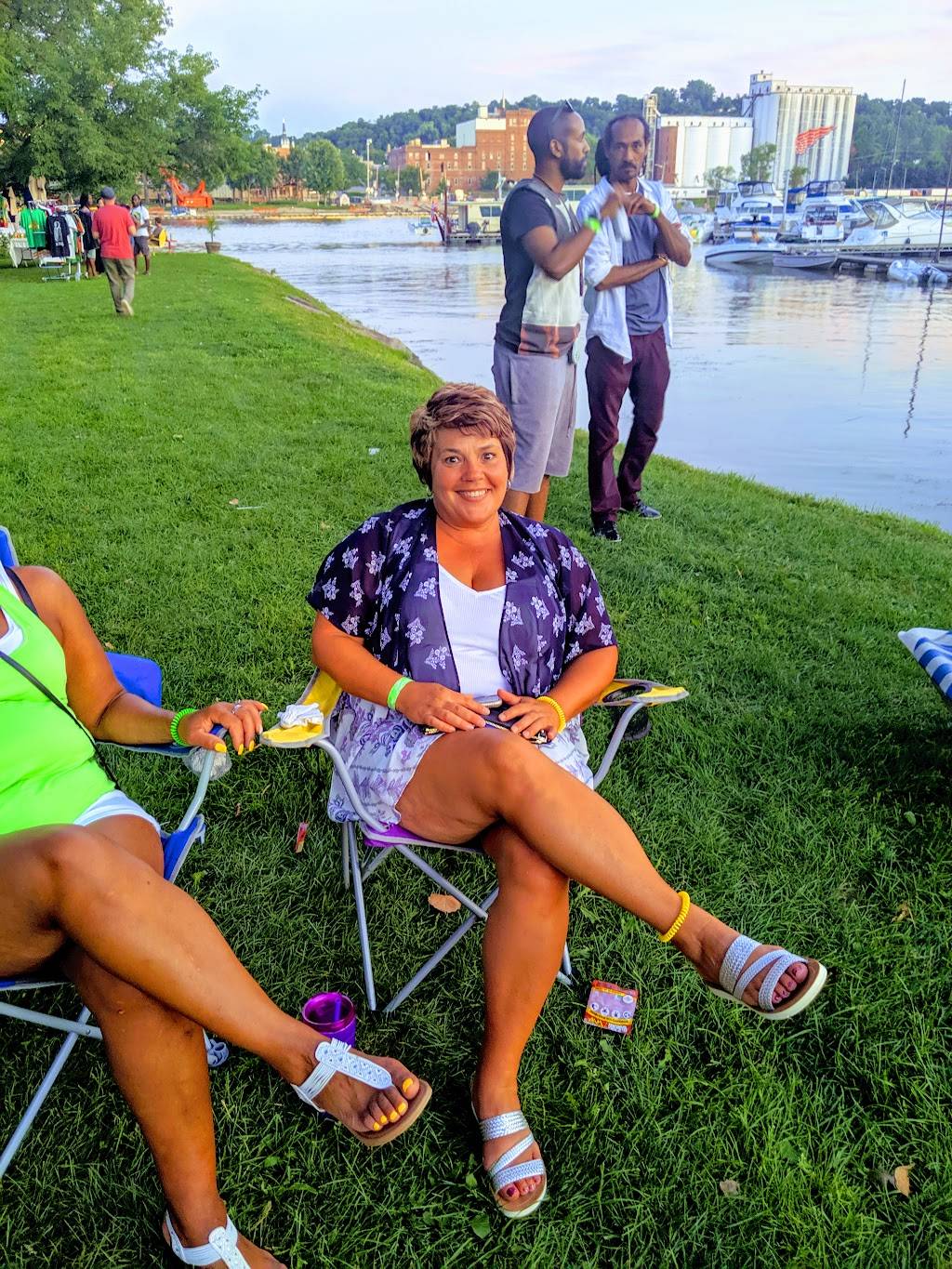 Harbor Bar | restaurant | 673 825th St, Hager City, WI 54014, USA | 7157922417 OR +1 715-792-2417