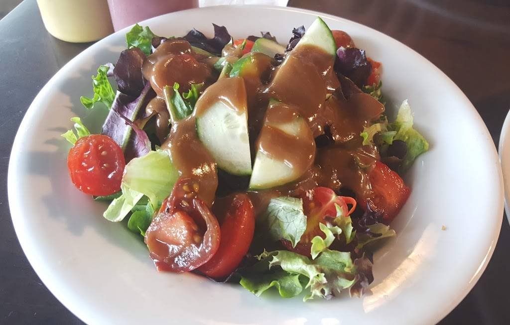 Corner Bar and Grill | restaurant | 1779 Tenth Line Rd, Orléans, ON K1E 3X2, Canada | 6134247305 OR +1 613-424-7305