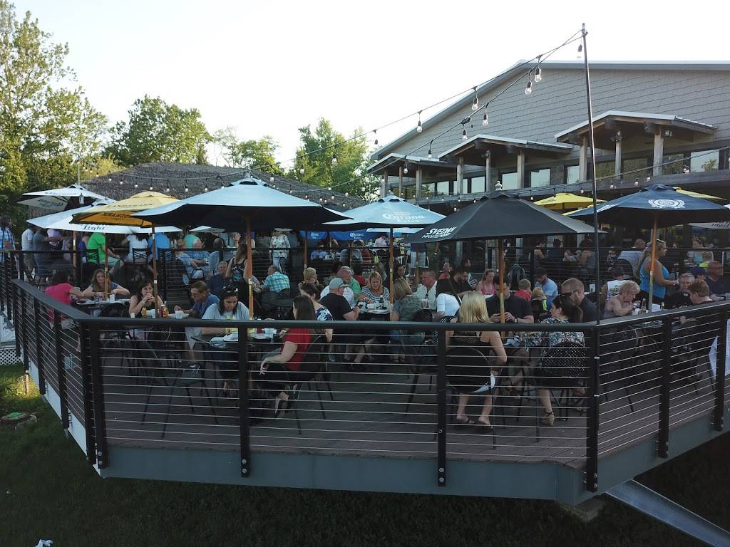 Waters Edge Gastropub and Lounge | restaurant | 1067 Totem Rd, Bensalem, PA 19020, USA | 2673322095 OR +1 267-332-2095