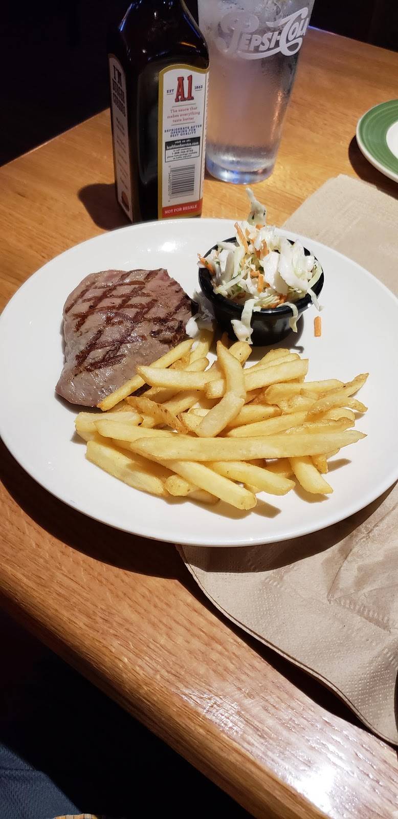 Applebees Grill + Bar | restaurant | 4301 Kirkwood Hwy, Wilmington, DE 19808, USA | 3029951328 OR +1 302-995-1328