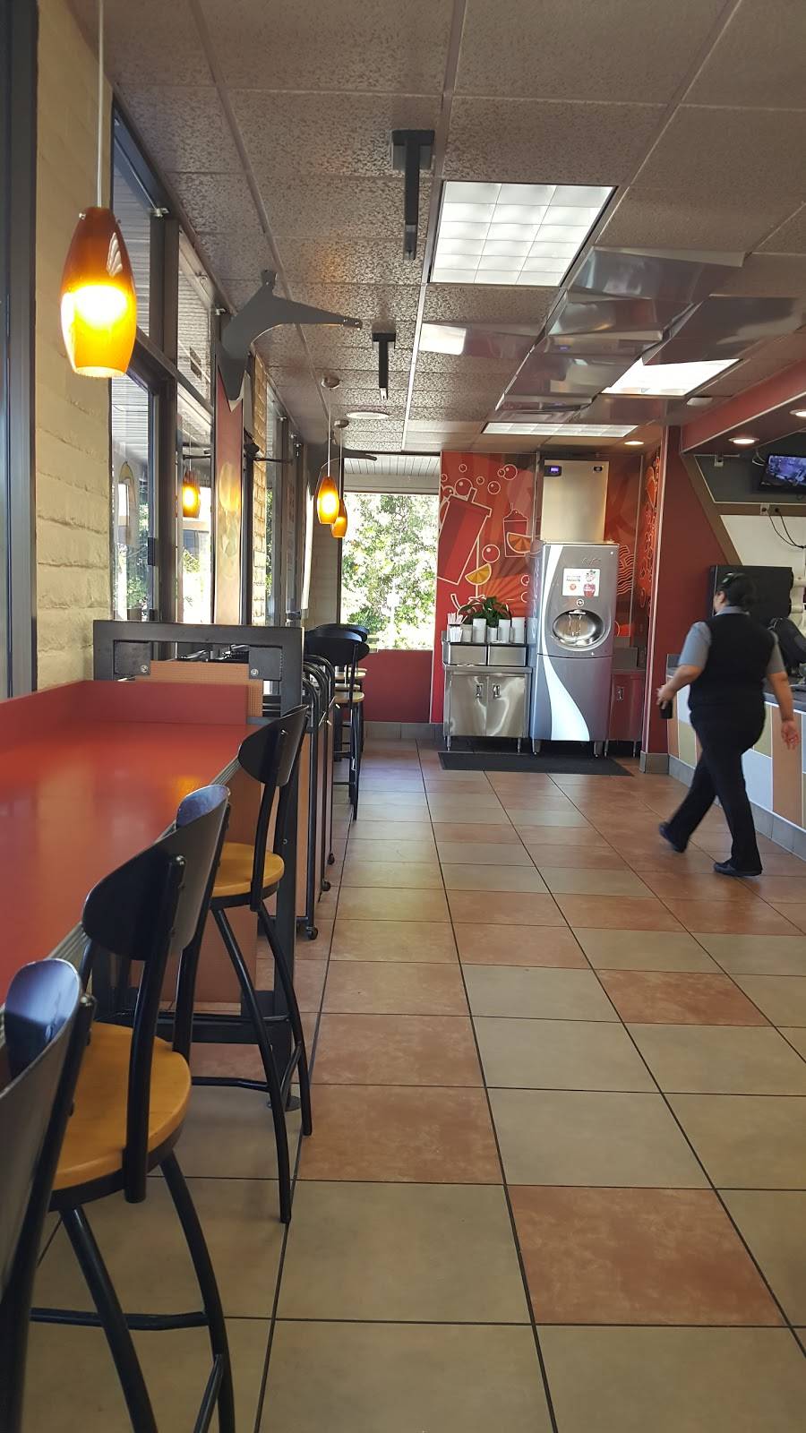 Jack in the Box | restaurant | 1655 Capalina Rd, San Marcos, CA 92069, USA | 7607449144 OR +1 760-744-9144