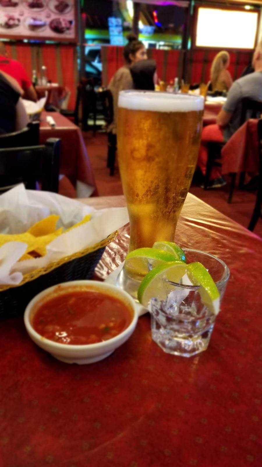 Abi Azteca Grill & Bar | restaurant | 3005 Columbia Pike, Arlington, VA 22204, USA | 7039793579 OR +1 703-979-3579