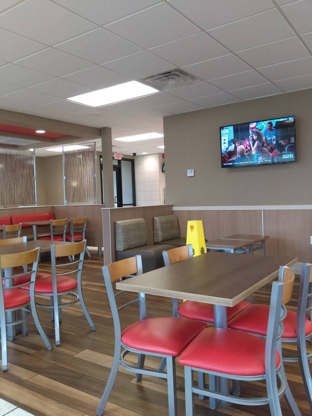 Burger King | restaurant | 105 W 61st Ave, Merrillville, IN 46410, USA | 2198841090 OR +1 219-884-1090