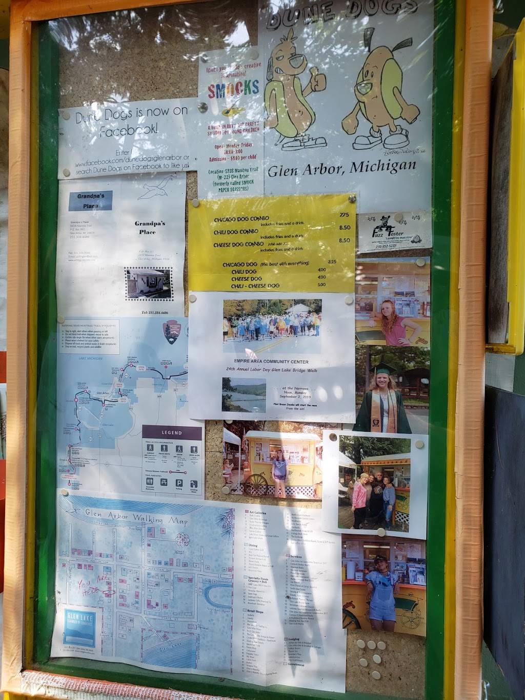 Dune Dogs | restaurant | M22, Glen Arbor, MI 49636, USA | 2316201036 OR +1 231-620-1036
