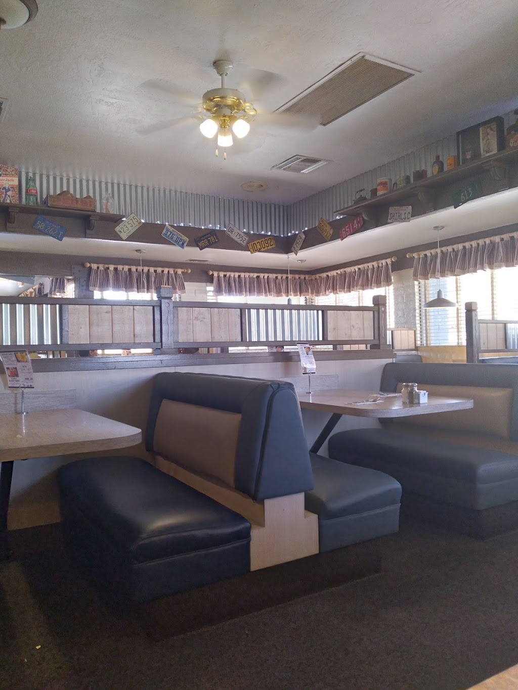 Perkos Café | cafe | 11988 CA-88, Jackson, CA 95642, USA | 2092234420 OR +1 209-223-4420