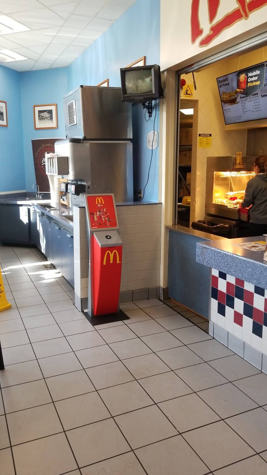 McDonalds | cafe | 3 Fayette St, Belle Vernon, PA 15012, USA | 7249290113 OR +1 724-929-0113