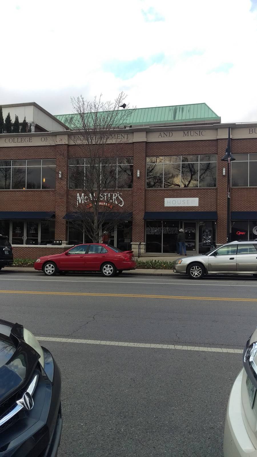McAlisters Deli | restaurant | 2004 Belmont Blvd, Nashville, TN 37212, USA | 6154608561 OR +1 615-460-8561